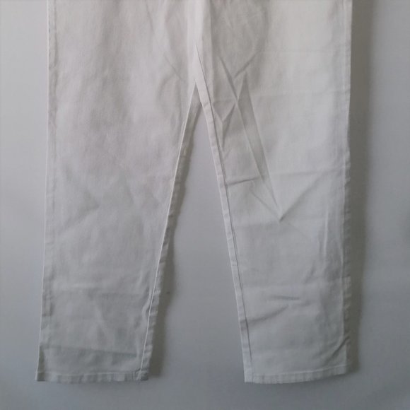 NWT Gloria Vanderbilt Womens White Ultra Stretch Slimmimg Amanda Jeans Size 18 - Picture 3 of 7